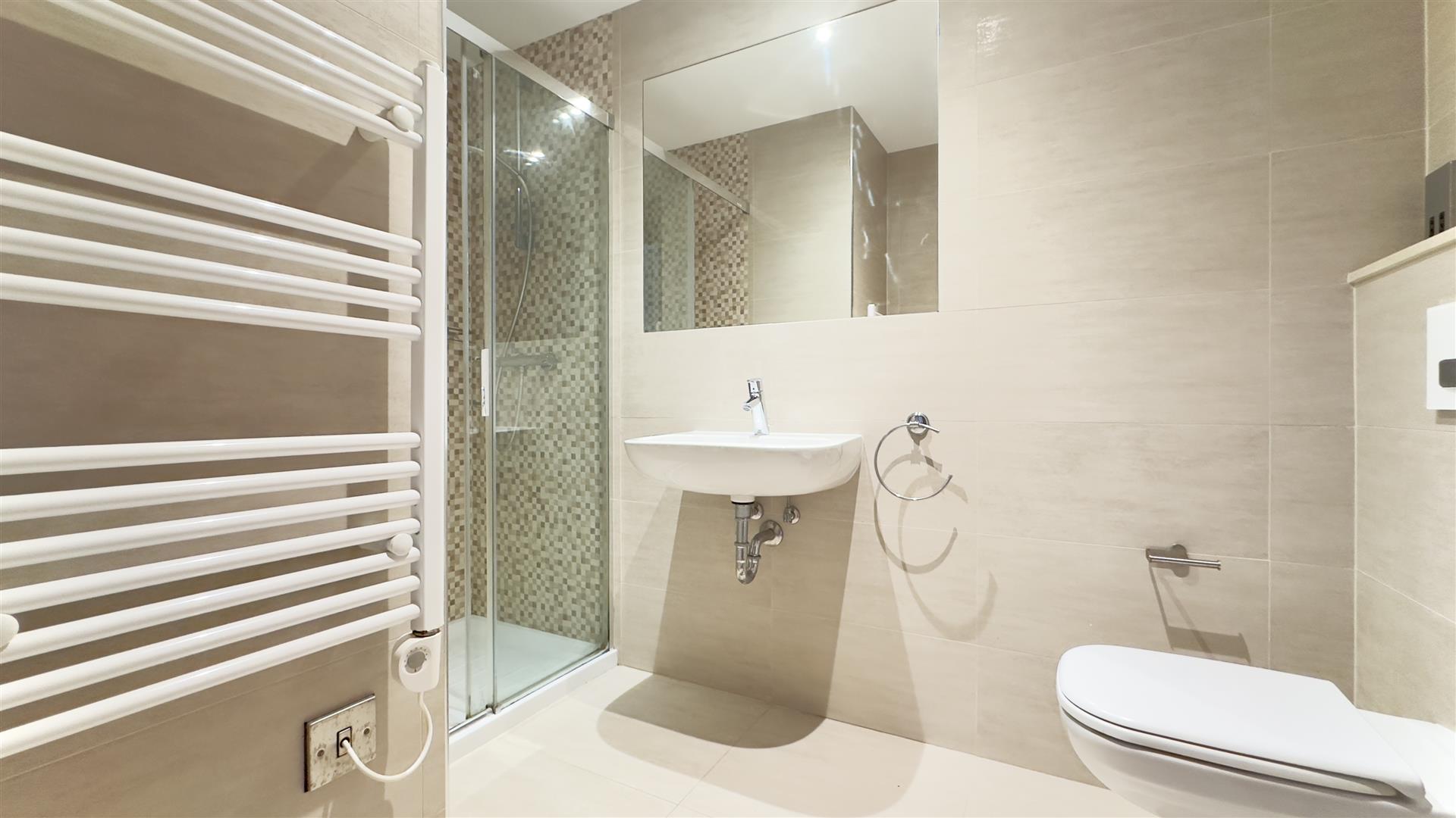 Image of Apartment - 1 Bathrooms for Sale in West One, Eurotowers-Gibraltar, Image 8